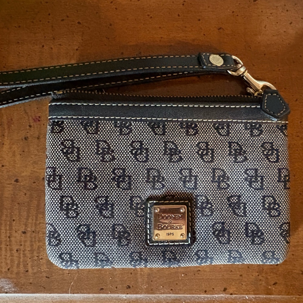 Dooney & Bourke Wristlet